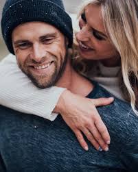 Will you be my Valentine @manders.zink ❤️? 😘 @calvinhobsonphoto