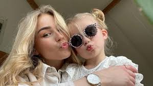 Elaine (24) raakte op haar 16e zwanger van Sammy-Jo (7)