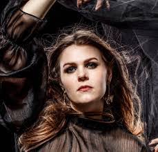 Elisabeth Meyer's Instagram, Twitter & Facebook