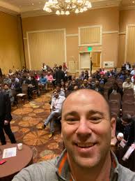 Lisa Wire's Instagram, Twitter & Facebook