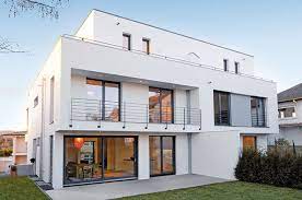 Individuelle kollektionserstellung für den handel. Ein Massivhaus Geht Auch Schlusselfertig Hausbauhelden De Bauhausstil Haus Bauhausstil Mehrfamilienhaus Bauen