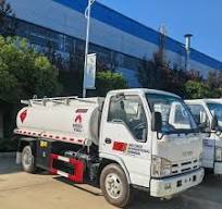 DONGFENG 6-Cube Oil Transporter / DONGFENG 6000L Fuel Carrier/ DONGFENG  Compact Fuel Runner /DONGFENG Steel-Bull 6CBM Tanker