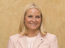 A norwegian commoner and single mother with a disadvantaged past,. Kronprinzessin Mette Marit Sie Kehrt Zu Ihrem Normalen Arbeitsalltag Zuruck Boulevard