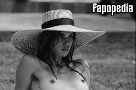 Zoi Mantzakanis Nude Leaks - Photo #313587 - Fapopedia