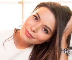 Miranda cosgrove opens up about having to kiss costar nathan kress and fellow nickelodeon alum james maslow on the original series. Miranda Cosgrove On 3022 Lizzie Mcguire Icarly