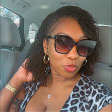 Hey ladies! What baby wrap do you use?? I got the Infantino , but it has  too many straps /buckles.