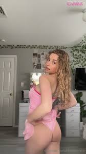 Kira Pregiato nude video Showing Off Her Ass 🍌 MEGAPORN world