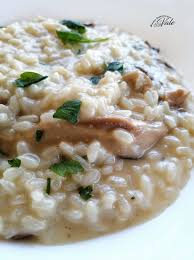 Le ricette di risotti vedono protagonisti tanti diversi ingredienti: Risotto Ai Funghi Gustoso E Cremoso Ricetta Con E Senza Bimby