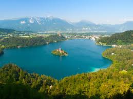 Slowenien ist ein knotenpunkt der unterschiedlichsten kulturen in den alpen, der adria und der pannonischen tiefebene, sodass es in slowenien einiges an sehenswürdigkeiten zu bestaunen gibt. Slowenien Sehenswurdigkeiten Ferienhaus Adria