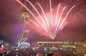Fireworks Explode In Front Of Vienna S Riesenrad Ferris Wheel At The New Year S Eve Path In Vienna On January 1st 2017 Hund Fireworks Vienna New Years Eve