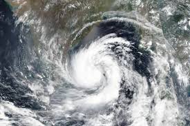 You can move and attack freely after cyclone is activated. Ctzqjbpgdz19hm