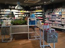 Alfonso Maligno S Pharmacy 3 0 Puts The Light On The Cosmetic Shelves Pharmacie Lumiere