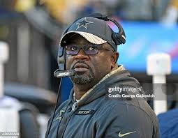 3,869 Dallas Cowboys Back To Football Run Photos & High Res Pictures