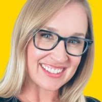 Kelly Ferris's Instagram, Twitter & Facebook