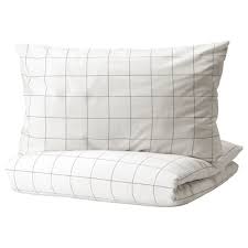 In alternativa ho visto al supermercato uno zucchi (10% piumino e 90% piume) a 67 euro. Bedding Ikea