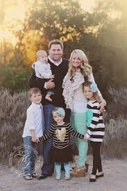 What To Wear In Family Pictures By Color 100 Ideas In All Colors Capturing Joy Com Ph Photography Poses Family Family Picture Outfits Family Photo Outfits