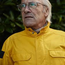 This is Pete. He's wearing his own Fisherman Yellow Original (because it's  my first FRAHM design and we do other versions like thermal, waterproof)  Utility Field Jacket.  https://frahmjacket.com/products/original-utility-field-jacket Pete lives  200 yards