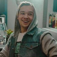 Elijah Hendrix's Instagram, Twitter & Facebook