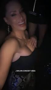 Bella Favela (@iambellafavela) • Instagram photos and videos