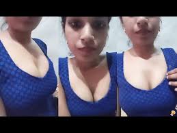 This is our collection of the hottest pictures of women wearing the saree. Indian Girl S Cleavage On Bigo Youtube