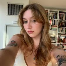 Collette V Smith (@cocovee28)