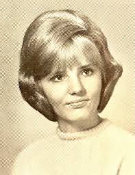 If anyone who went to Eugene Field remembers Kathy Kmeck, later Kathy  Costanzo, I was sorry to see that she died last October.  [https://www.legacy.com/obituaries/kentucky/obituary.aspx?n=mary-katherine-costanzo-kathy&pid=194259961&fhid=31227](https  ...