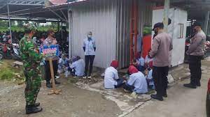 Check spelling or type a new query. Ops Ppkm Gabungan Polsek Masaran Masih Terus Gencar Dilaksanakan Guna Putus Mata Rantai Penularan Covid 19