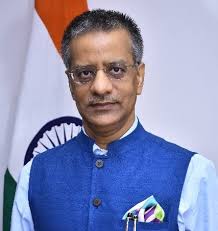 Covid19: Suman Agarwal distributes food,ration at Thane hospital