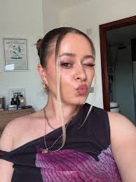 vicky grout (@vickygrout) • Instagram photos and videos