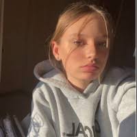 40+ "Lily Lewis" profiles