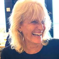 Do these lovely ladies count in the art challenge?