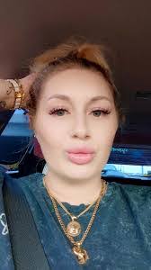 Lauren Barone's Instagram, Twitter & Facebook