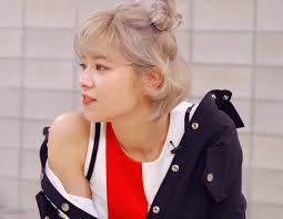 She assures fans though that she is doing better and is now recovering. Closed Twice Reacts Idol Gf Fainting Requested Can