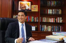 Dia mengatakan ini setelah rilis dua video yang diduga menggambarkan menteri urusan ekonomi datuk seri mohamed azmin ali dan muhammad haziq abdul aziz, sekretaris pribadi senior kementerian, yang terlibat dalam aksi seks. Azmin Ali A Leader For All Selangor Journal