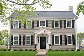 Exterior shutters are the best for dressing up your outdoor windows and adding curb appeal for your home renovation project. What Color Of Shutters Would Look Best On My Home Las