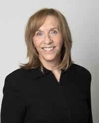 Janice Fender's Instagram, Twitter & Facebook