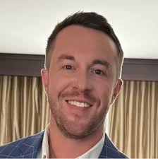 Wheels up! 🛫 Headed to Scottsdale to speak at the Beauty of Business Event  with @almalasers_northamerica