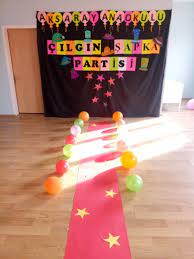 Cilgin Sapka Partisi Pano Aksaray Anaokulu Egitimsel Elisleri Anaokulu Parti Fikirleri