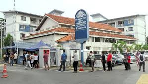 Ketua pengarah polis dedi prasetyo, dalam satu kenyataan, berkata bahawa seorang pengebom bunuh diri meletupkan dirinya di tempat letak kereta di sebuah balai polis di medan, sumatera langkah keselamatan ditingkatkan di balai polis di medan, sementara itu siasatan masih berterusan. No Police Permit Needed For Those Under Klang Cmco The Star