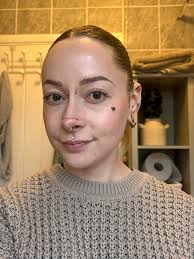 Campioni: NARS Sheer glow in Olso & Mont Blanc, e MAC Studio Radiance in  N11 & NW10 : r/PaleMUA