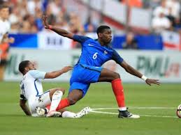 Drapeaux au stade de france pour france angleterre. France Angleterre Les Notes Du Match