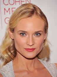 She was born in germany in the lower saxony region and has german nationality but both us and german citizenship courtesy of her work. Looking For Lipstick Inspiration This Morning This Photo Diane Kruger Will Make You Want To Whip A Certain Shade Out Of Your Makeup Bag Glamour