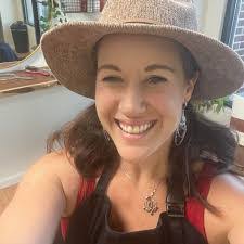 Jade Day's Instagram, Twitter & Facebook