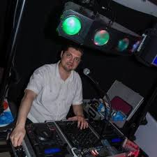 Vous souhaitez un vidéo projecteu Les 10 Meilleurs Djs A Grenoble Isere
