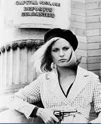 Black Bonnie And Clyde Movie 2020 Faye Dunaway Bonnie And Clyde 1967 25 Of The Most Iconic Hats In Film History Purple Clover In 2020 Bonnie Parker Faye Dunaway Bonnie Clyde