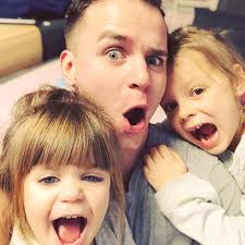 Bei instagram folgen ihr fast 830.000 menschen. Nach Liebes Aus Henning Merten Schwarmt Von Seinen Kindern Promiflash De