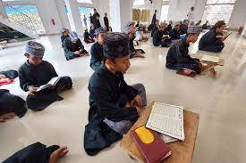 I don't care what people say about me, this is my life !. Gudangnya Para Pencari Ilmu Ada Di Pesantren Kanzul Ulum Padang Antara News