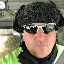 These ppl think they can park whereva they want in this city