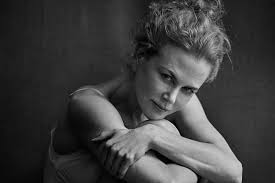 Eva herzigova layers up on the march 30, 2018 cover of elle france. Peter Lindbergh Ist Tot So Erinnern Sich Kate Winslet Claudia Schiffer Und Co An Ihn Vogue Germany