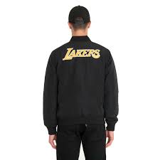 Finde eine neue los angeles lakers jacke bei fanatics. New Era Nba Los Angeles Lakers Team Logo Jacke Schwarz Jacken Bekleidung Backspin Shop